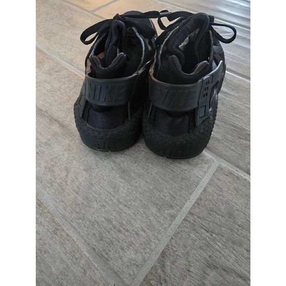 Nike Air Huarache Running Sneakers Black White 2020 Size 7 - Picture 4 of 8